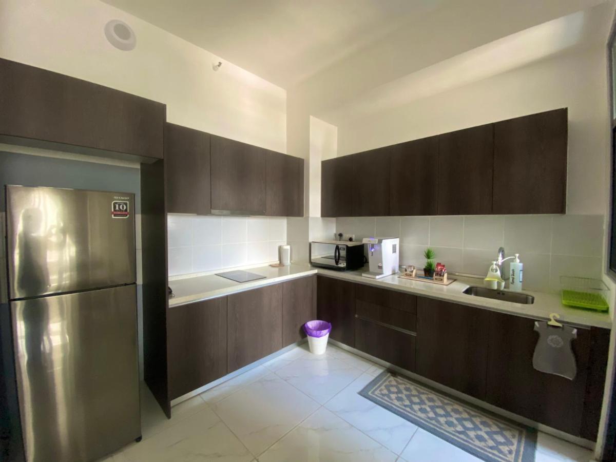 Jsadli Suite Troika Residence كوتا بْهارو المظهر الخارجي الصورة