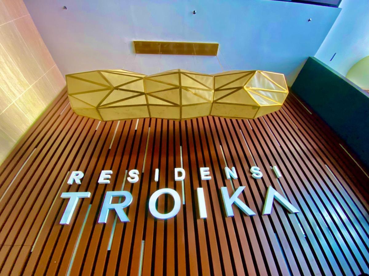 Jsadli Suite Troika Residence كوتا بْهارو المظهر الخارجي الصورة
