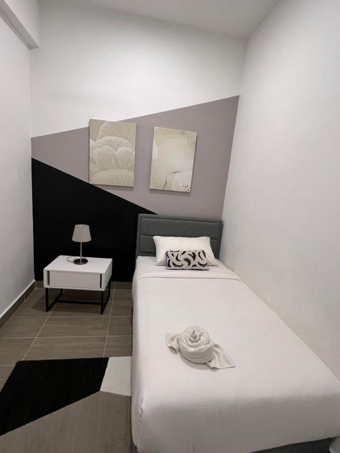 Jsadli Suite Troika Residence كوتا بْهارو المظهر الخارجي الصورة