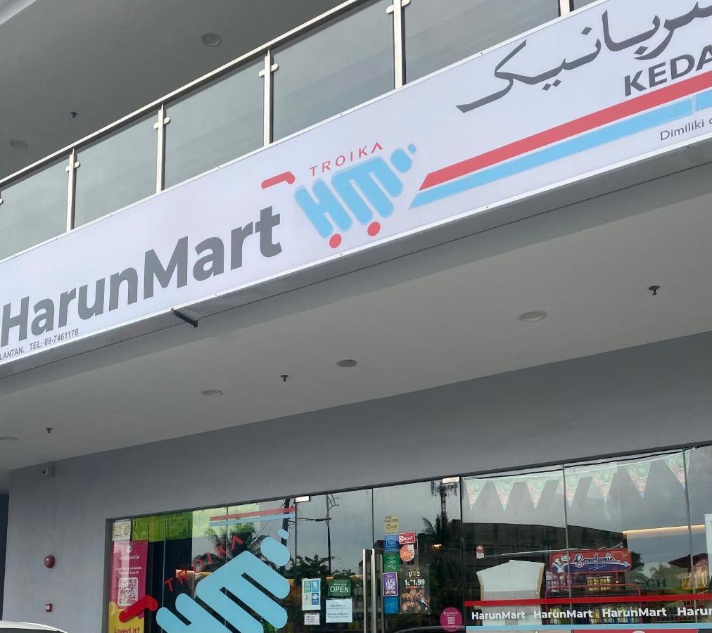 Jsadli Suite Troika Residence كوتا بْهارو المظهر الخارجي الصورة
